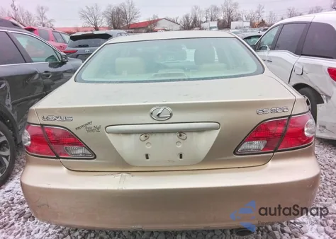 2003 Lexus Es 300 z USA, uszkodzony, nr VIN JTHBF30G330096831